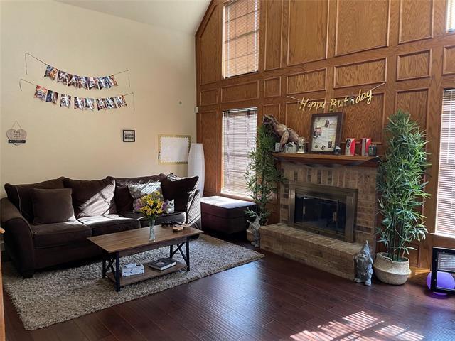 2302 Oakcrest Dr in Garland, TX - Building Photo - Building Photo