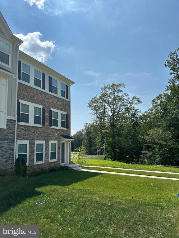 property at 11153 Conway Pl