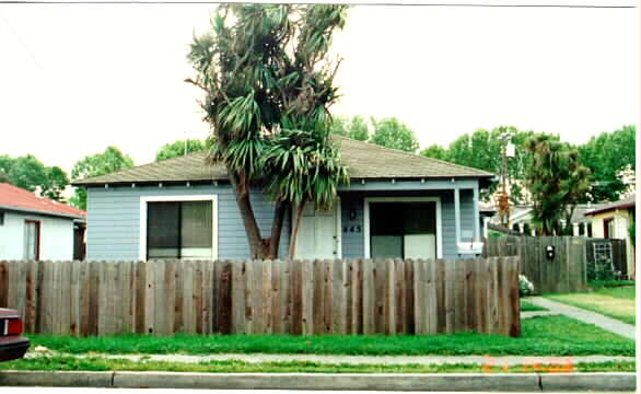 445 Rollins Rd in Burlingame, CA - Foto de edificio