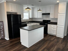 4900 SE 102nd Pl in Belleview, FL - Building Photo - Building Photo