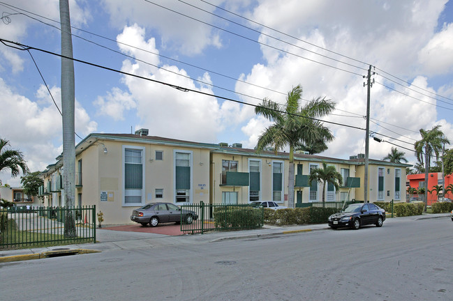 Palms Apartments in Miami, FL - Building Photo - Building Photo