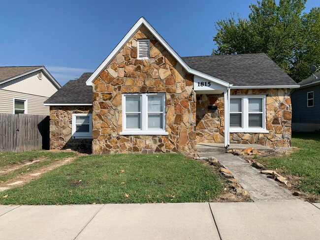 1815 Kentucky Ave in Joplin, MO - Foto de edificio - Building Photo