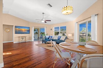 5420 Chiquita Blvd S in Cape Coral, FL - Foto de edificio - Building Photo