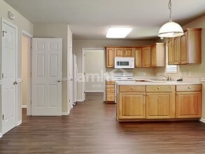 3321 Dairy Point Dr in High Point, NC - Foto de edificio - Building Photo