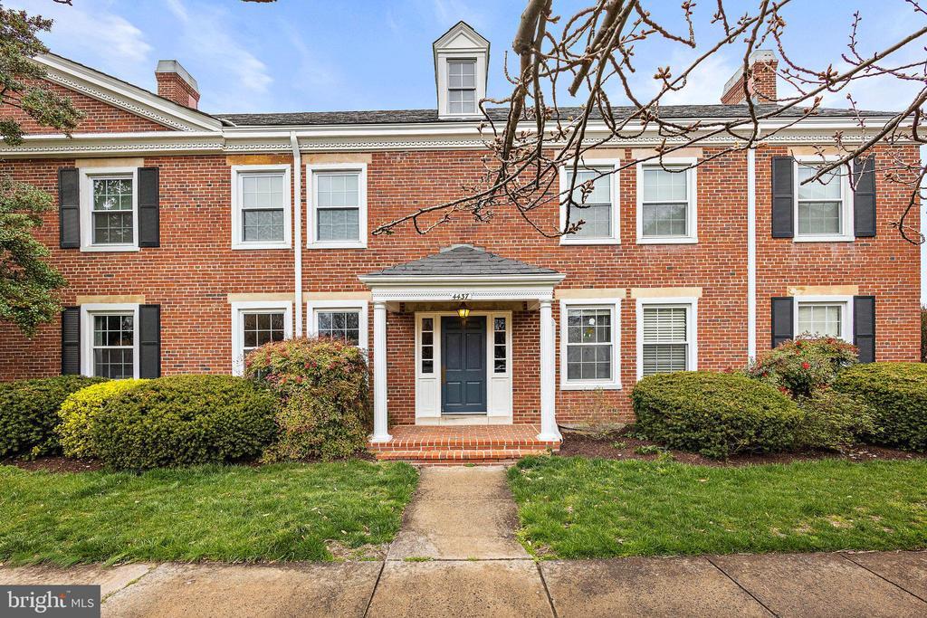 4437 36th St S in Arlington, VA - Building Photo