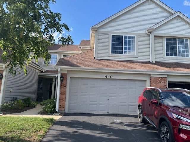 property at 440 E Thornhill Ln