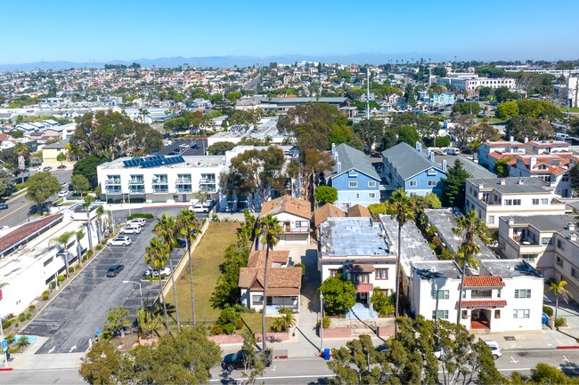 216 N Catalina Ave in Redondo Beach, CA - Building Photo - Building Photo