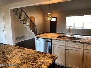 4000 Emerald Spring Pl in Louisville, KY - Building Photo - Building Photo
