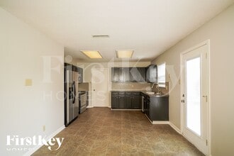 339 Winterset Way in Greenwood, IN - Building Photo - Building Photo