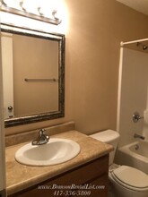 3281 Maple St in Hollister, MO - Building Photo - Building Photo