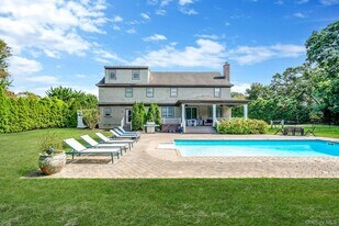 32A Vail Ave in East Quogue, NY - Building Photo
