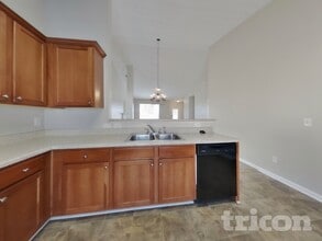 1427 Wilshire Way, Unit D Floor in Mcdonough, GA - Building Photo - Building Photo