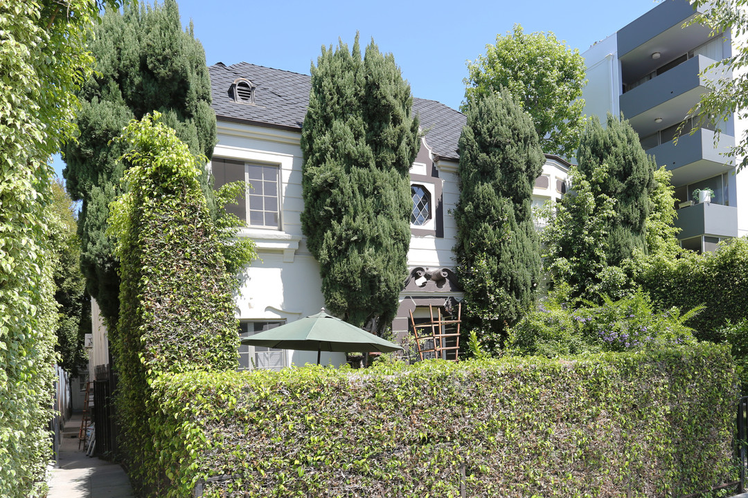 458-460 1/2 S Roxbury Dr in Beverly Hills, CA - Foto de edificio