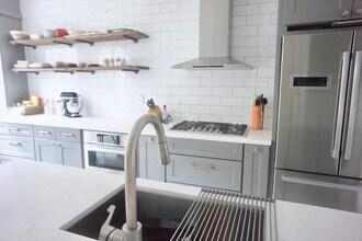 2078 S Delaware St in San Mateo, CA - Building Photo - Building Photo