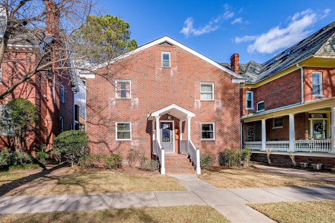 624 Maury Ave in Norfolk, VA - Building Photo