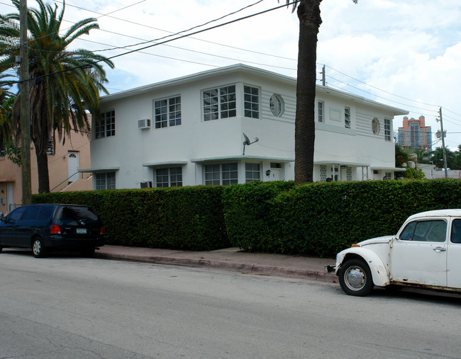 1030-1050 6th St in Miami Beach, FL - Building Photo - Building Photo