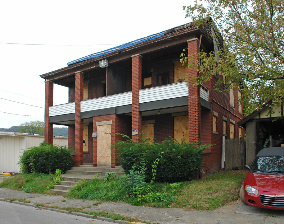 306 Beauregard St in Charleston, WV - Building Photo