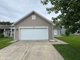 829 Jack Pine Dr in Whiteland, IN - Building Photo