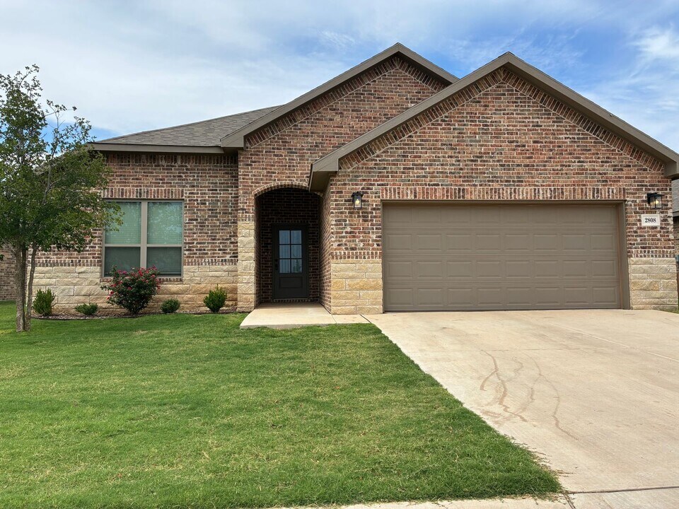 2808 134th St in Lubbock, TX - Building Photo