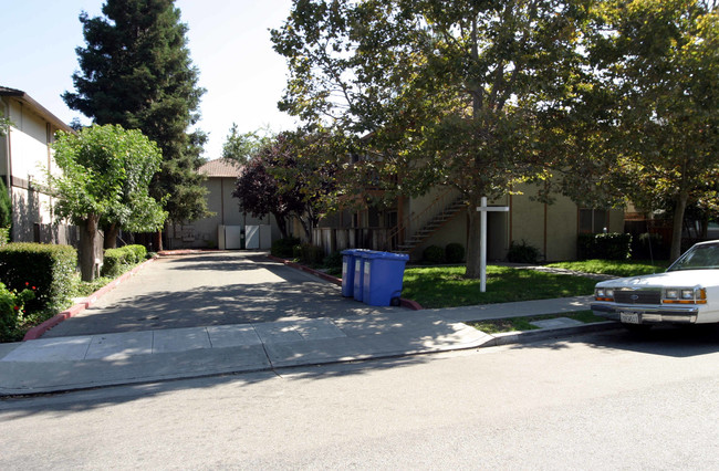 1178 Curtiss Ave in San Jose, CA - Foto de edificio - Building Photo