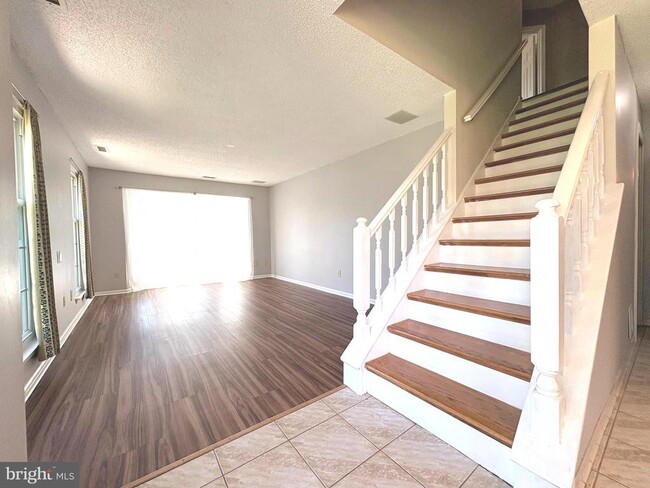 54 Magnolia Dr in Newtown, PA - Building Photo - Building Photo