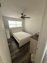 240 NE 60th St in Fort Lauderdale, FL - Building Photo - Building Photo