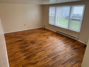 5326 Leota St in Springfield, OR - Building Photo - Building Photo