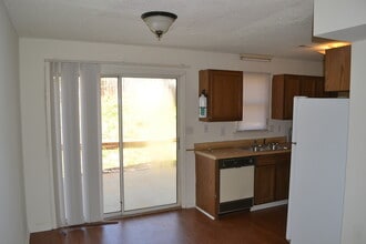 118 Franklin Dr in Central, SC - Building Photo - Building Photo