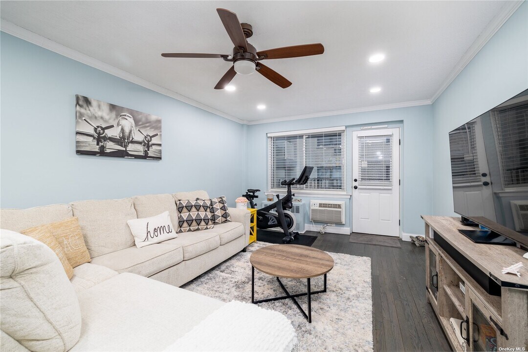 840 Shore Rd-Unit -2L in Long Beach, NY - Building Photo