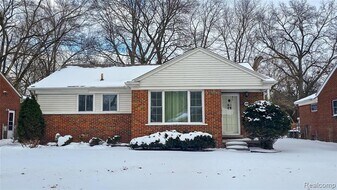 23850 Rosewood St in Oak Park, MI - Building Photo