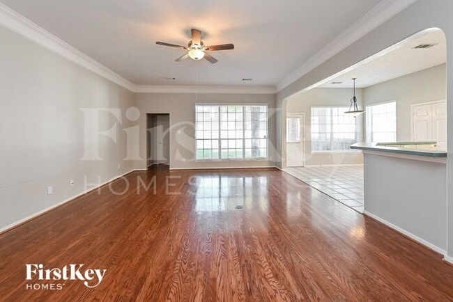 2870 Wimbledon Ln in Friendswood, TX - Foto de edificio - Building Photo