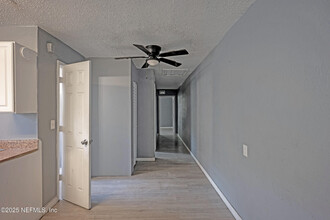4114 Moncrief Rd in Jacksonville, FL - Building Photo - Building Photo