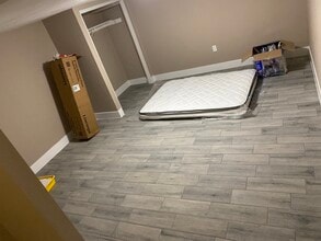 17291 Akley St, Unit B in Lake Elsinore, CA - Foto de edificio - Building Photo