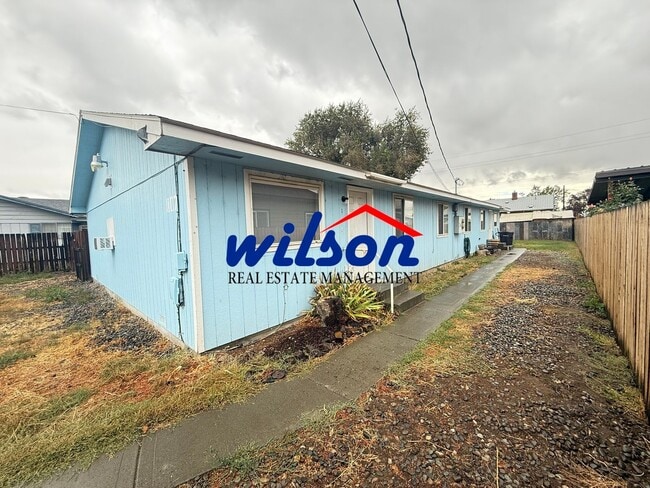 property at 1807 S 7th Ave