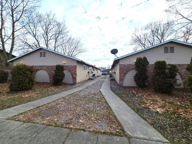 2118 E Boone Ave in Spokane, WA - Building Photo - Building Photo