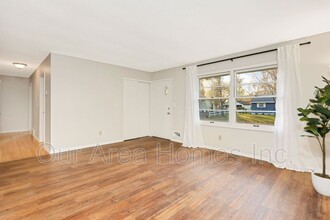 9480 Quaker Ln N in Maple Grove, MN - Building Photo - Building Photo