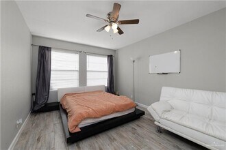 9 Poinciana St in Harlingen, TX - Building Photo - Building Photo