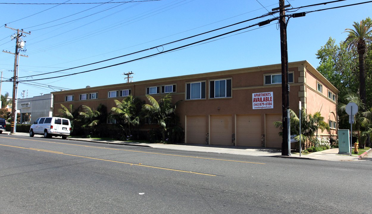 394 Coronado Ave in Long Beach, CA - Building Photo