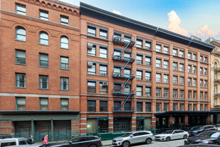 65 N Moore St Apartamentos