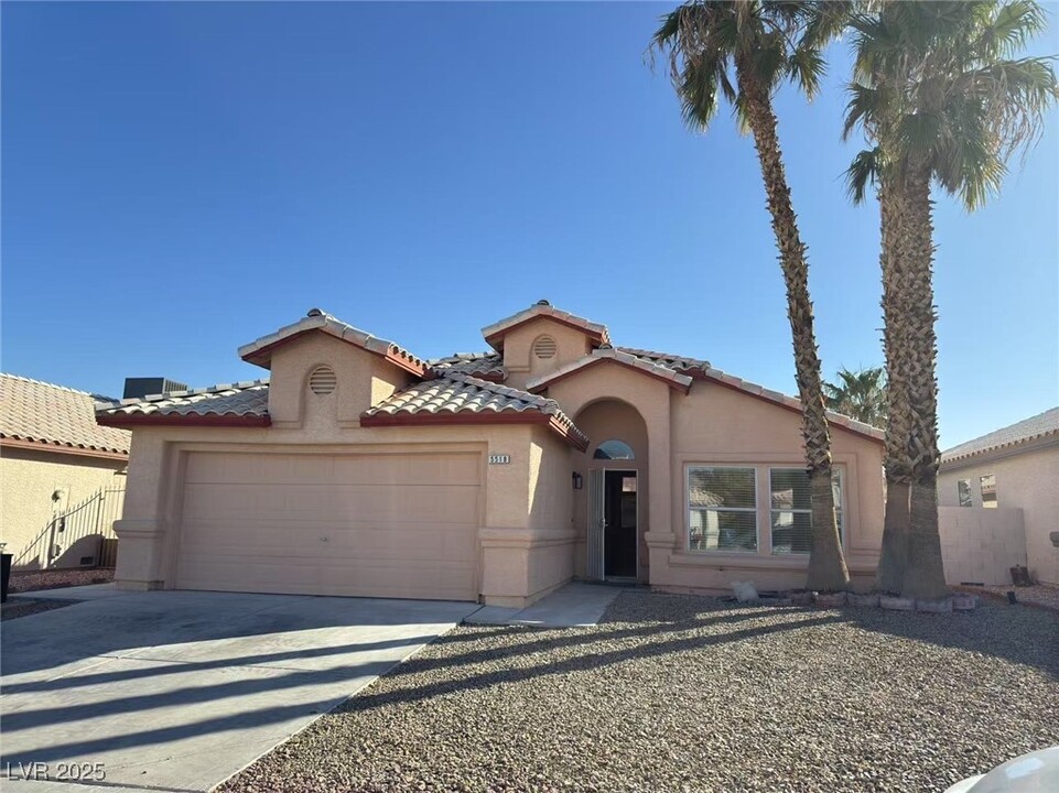 5518 Morning Swim Ln in Las Vegas, NV - Building Photo