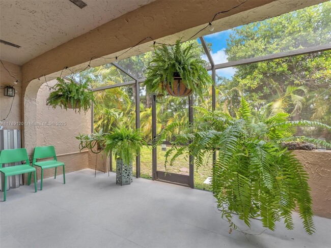4006 Estepona Ave in Doral, FL - Building Photo - Building Photo