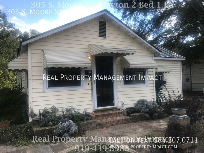 property at 305 S Moore St