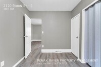 2120 Robin St photo'