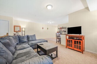 24 El Camino Ct in Coram, NY - Building Photo - Building Photo