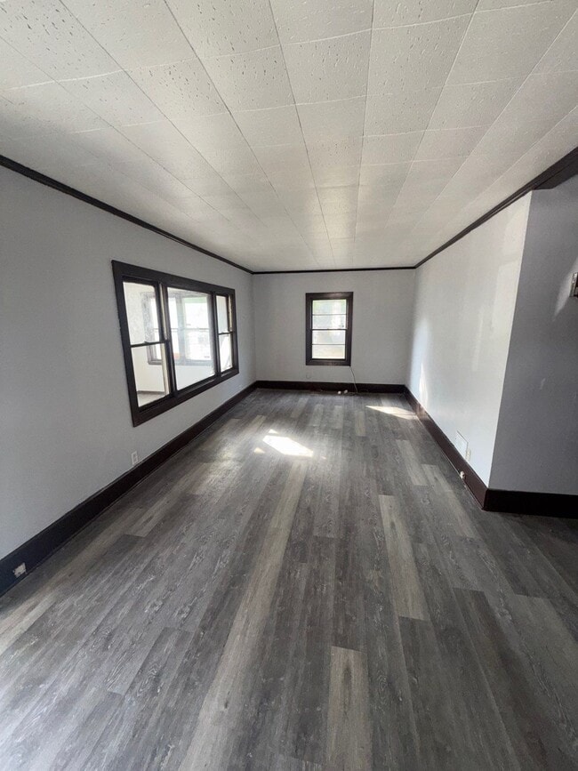 1227 Fairview Ave in Rockford, IL - Building Photo - Building Photo