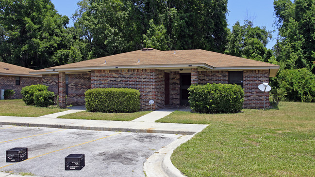 473-475 NW Early St in Lake City, FL - Building Photo - Building Photo