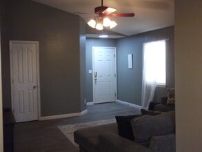 4020 Tierra Inez Pl in El Paso, TX - Foto de edificio - Building Photo