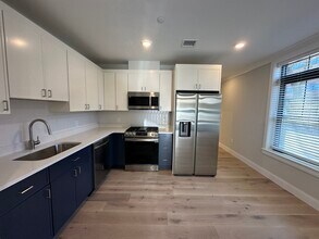 7 Adamson St, Unit 1 in Boston, MA - Building Photo - Building Photo