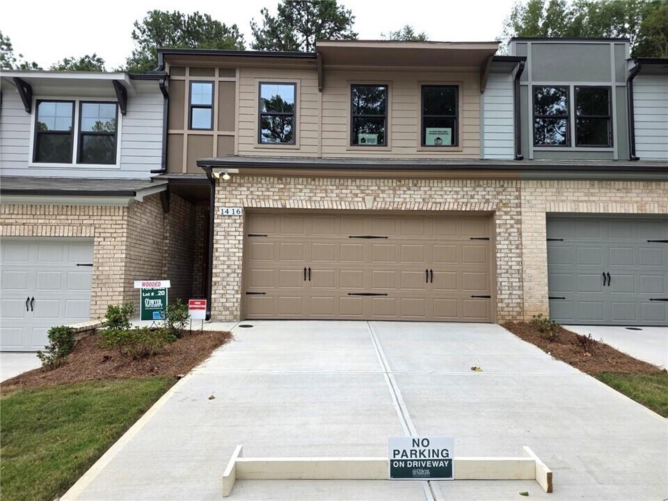 1416 Lucan Ln in Lawrenceville, GA - Building Photo