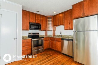 148 Shaw Dr in Eureka, MO - Foto de edificio - Building Photo